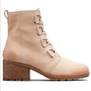 SOREL CATE LACE UP ANKLE BOOTS NATURAL TAN